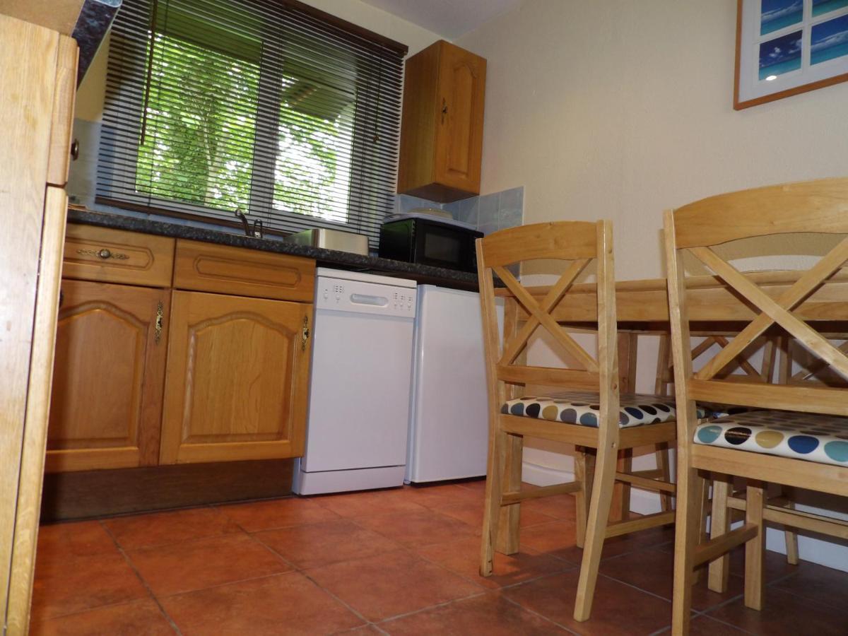 Hengar Select Villa Saint Tudy Exteriör bild